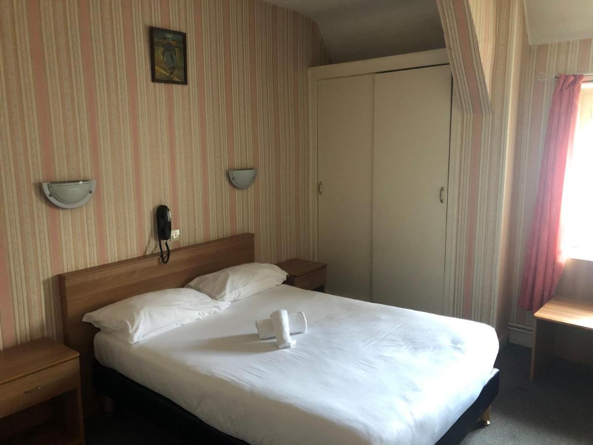 Logis Hostellerie Du Cheval Blanc Sainte-Maure-de-Touraine Eksteriør billede