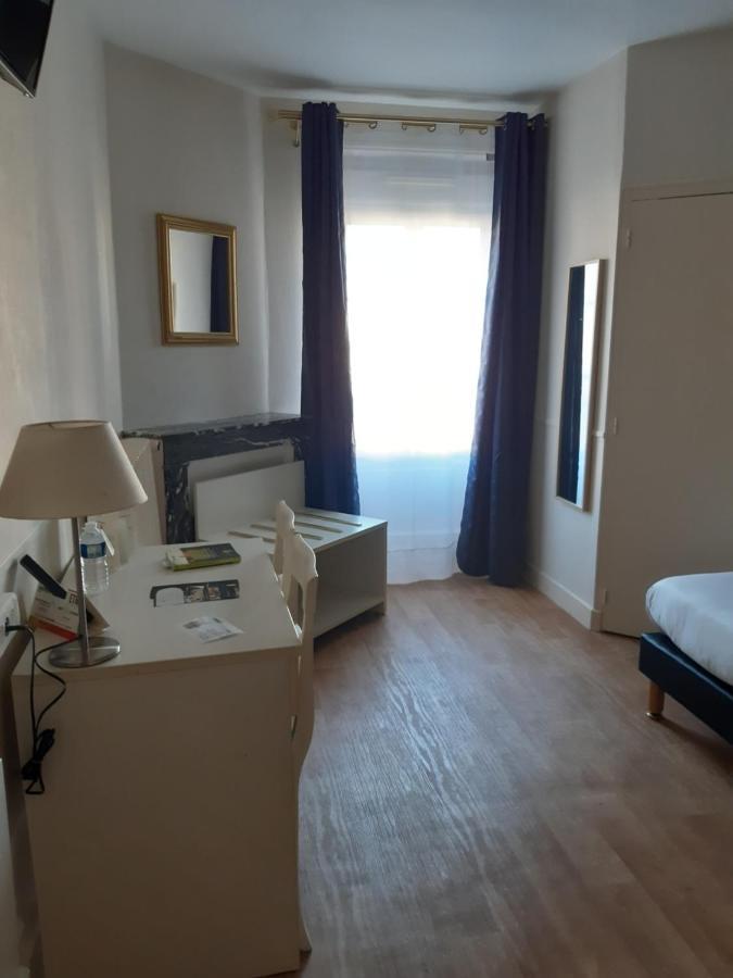 Logis Hostellerie Du Cheval Blanc Sainte-Maure-de-Touraine Eksteriør billede