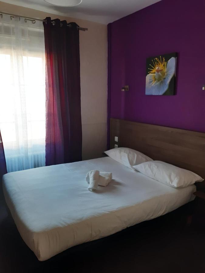 Logis Hostellerie Du Cheval Blanc Sainte-Maure-de-Touraine Eksteriør billede