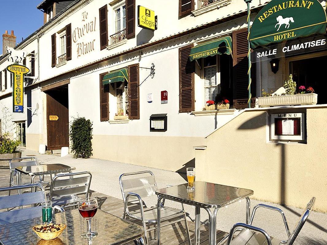 Logis Hostellerie Du Cheval Blanc Sainte-Maure-de-Touraine Eksteriør billede